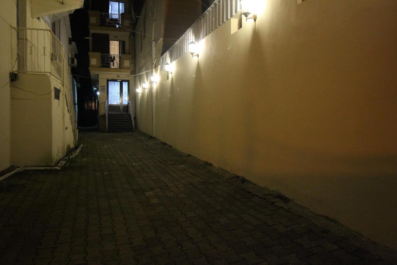 Hostel Jeal Батумі Екстер'єр фото